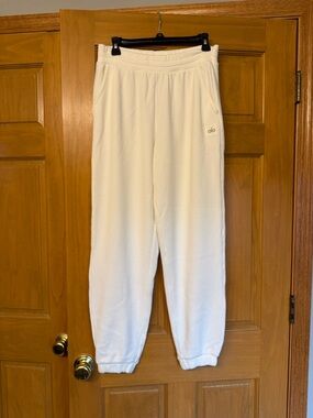 Alo Women's Cream Waffle Knit Jogger Pants - Cozy Bottoms